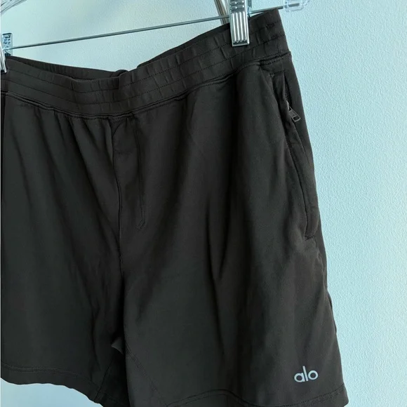 ALO Yoga Matching Set Men's brown Short Sleeve Tee & short - Picture 8 of 12